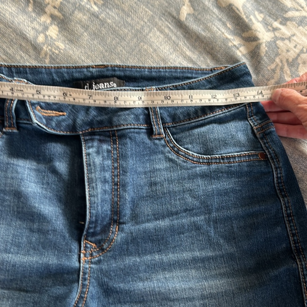 D Jean shorts size 4 - Picture 4 of 5